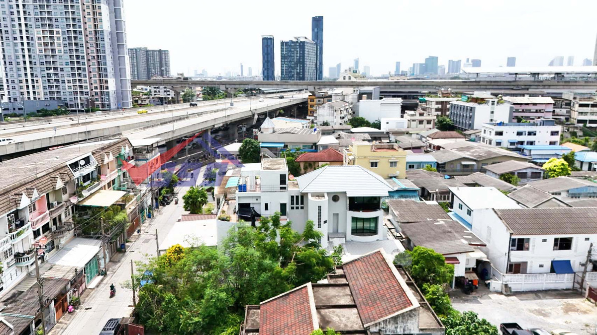For SaleHouseBang Sue, Wong Sawang, Tao Pun : Land for sale with a house with a 2 -story house with a style near MRT.