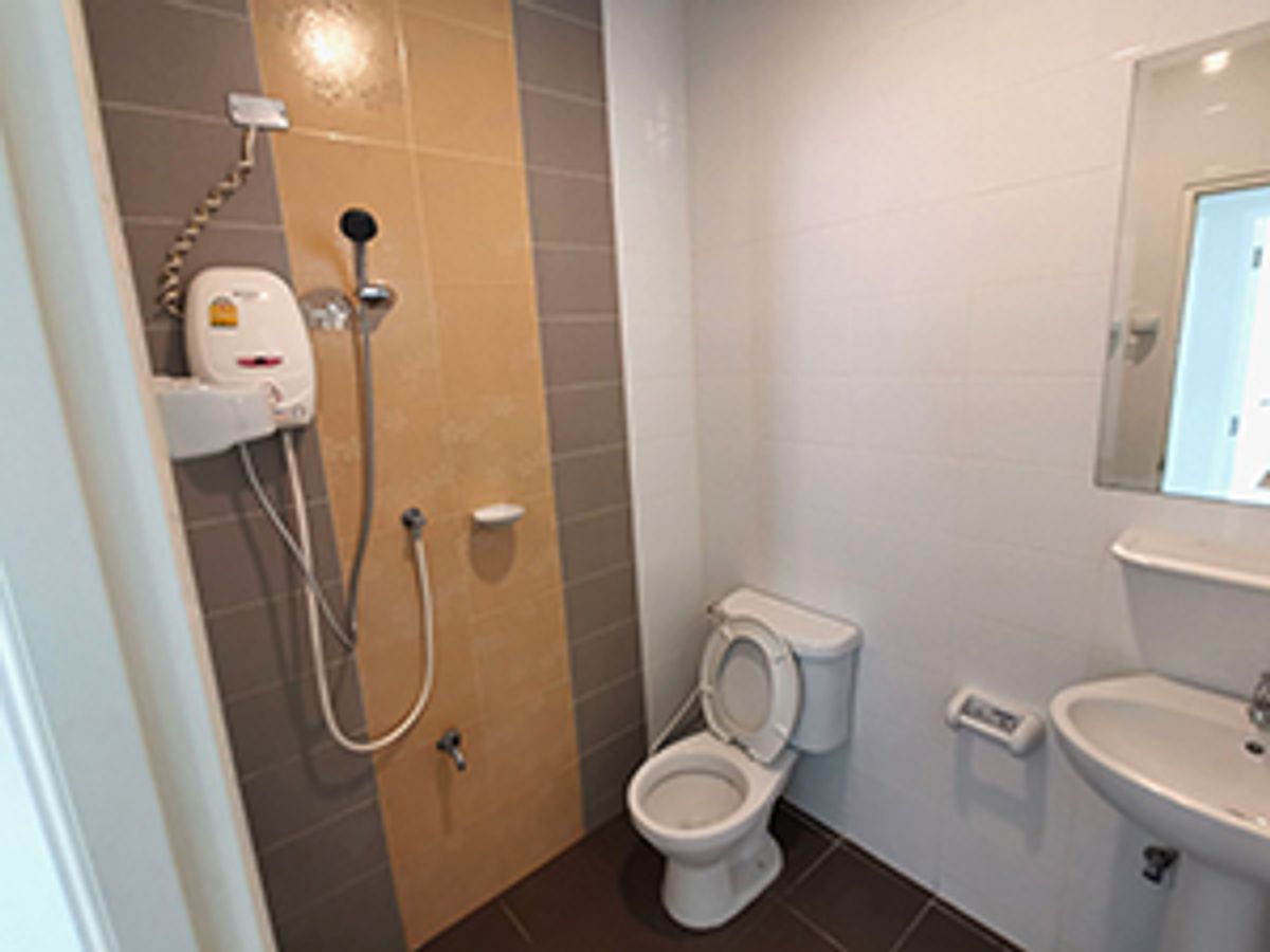 ขายทาวน์โฮมนนทบุรี บางใหญ่ บางบัวทอง : ขายทาวน์โฮม 2,200,000 (พร้อมผู้เช่า) - ซอยรร.สารสาสน์บางบัวทอง ต่อรองได้!