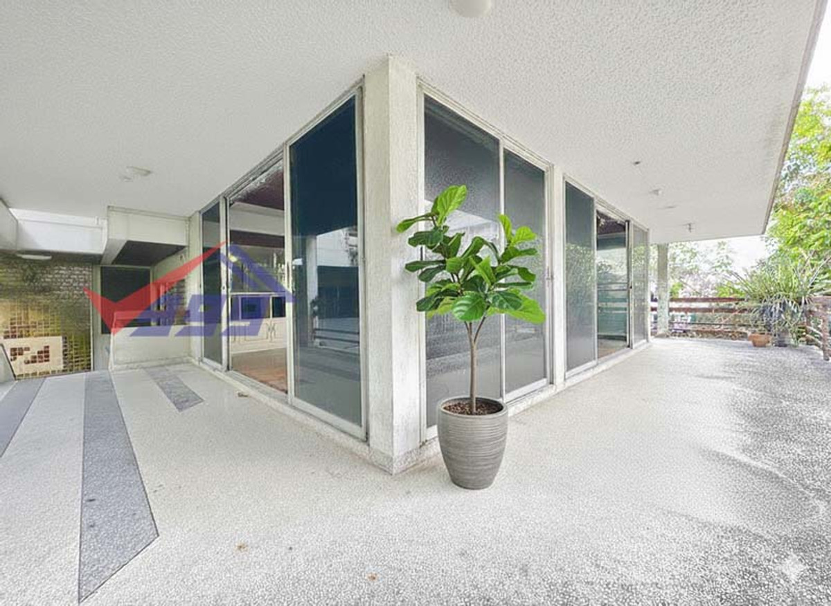 For SaleHouseBang Sue, Wong Sawang, Tao Pun : Land for sale with a house with a 2 -story house with a style near MRT.