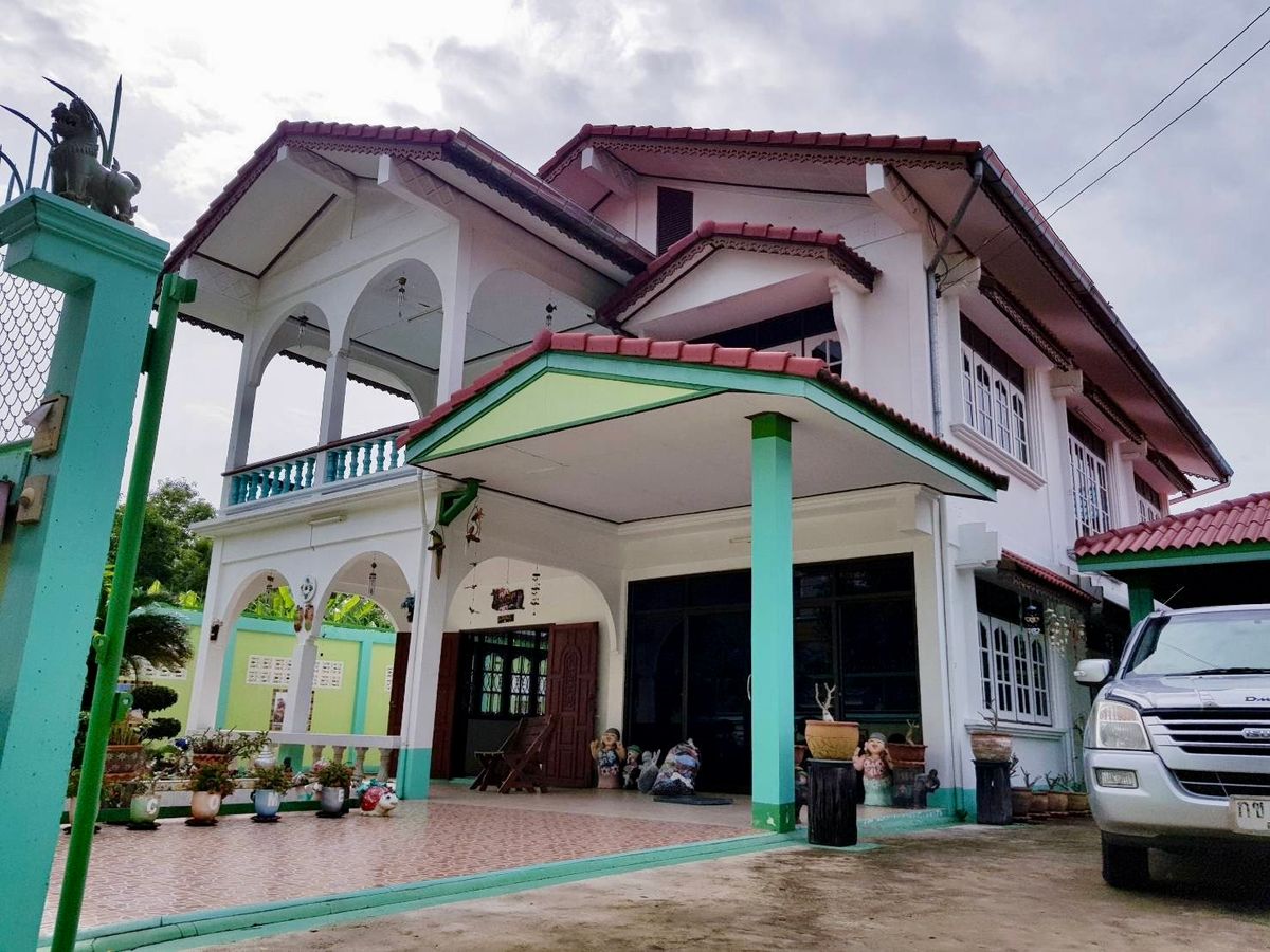 For SaleHouseSing Buri : 🏡 Detached 2-Storey House for Sale | Prime Location in Singburi City | Spacious 229 sq.wah