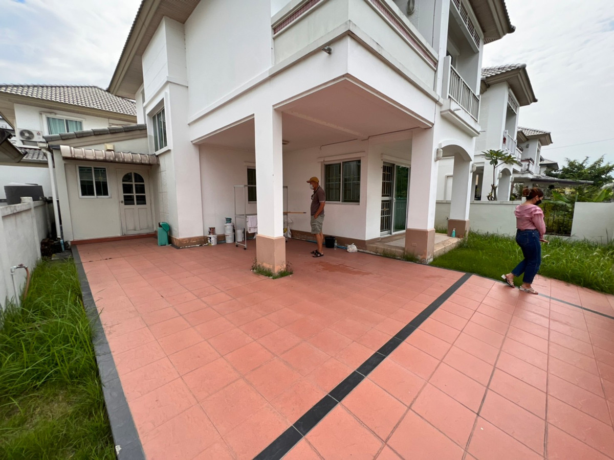 For RentHouseChaengwatana, Muangthong : house near Muang Thong Thani, 1 minute to Impact Arena, 5 minutes to Government Complex.