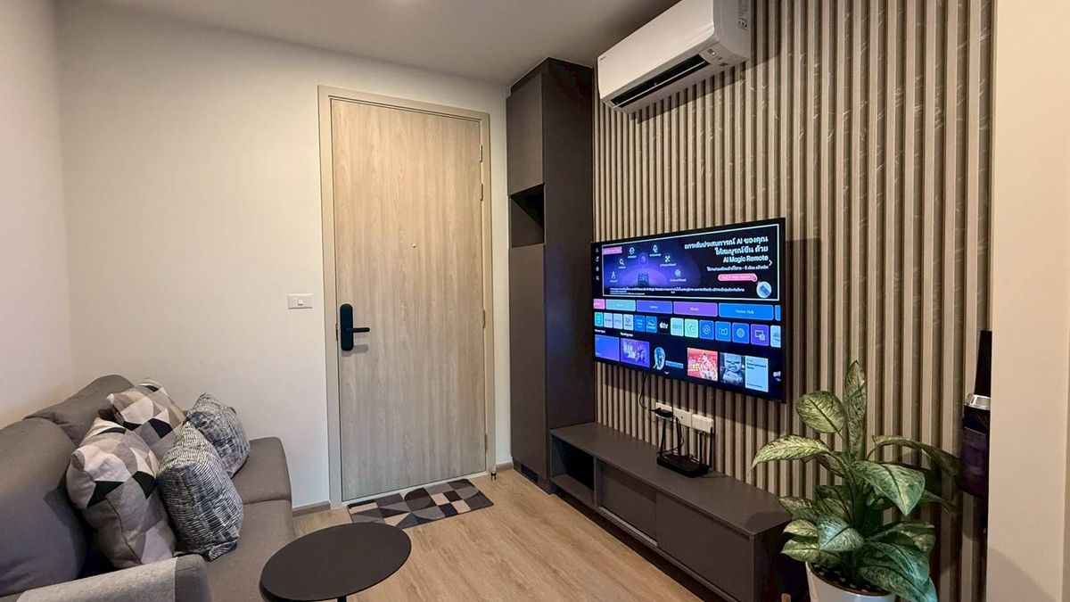 For RentCondoRama9, Petchburi, RCA : Ready to move in ** Nue District R9 ** Fully furnished and equipped with internet in the room (No.250840)