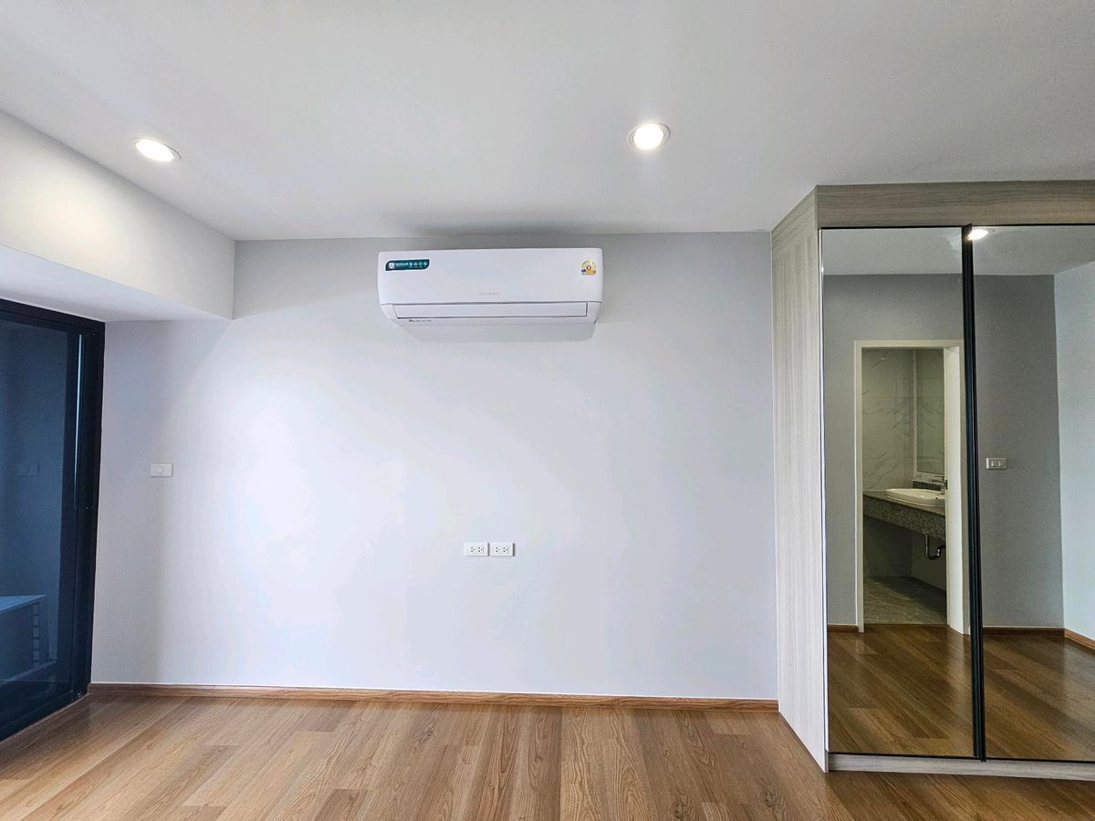 ขายคอนโดรามคำแหง หัวหมาก : คอนโดขนาด 30+ ใกล้มหาวิทยาลัยรามคำแหง ผ่อนเริ่มต้น 8,500 บาท ฟรีเฟอร์ เครื่องใช้ไฟฟ้า 4 อย่าง เข้าถึงถนนเส้นสำคัญเลียบด่วนรามอินทรา - รามคำแหง- พระราม9