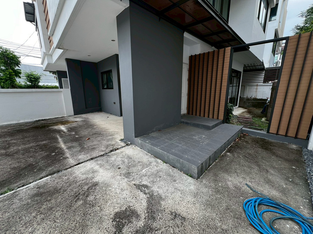 ให้เช่าทาวน์โฮมพระราม 5 ราชพฤกษ์ บางกรวย : บ้านแฝด จดบริษัท ทำออฟฟิศได้ หน้ากว้าง9เมตร ติดถนนราชพฤกษ์ 3ห้องนอน 4ห้องน้ำ