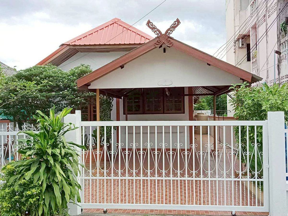 ให้เช่าบ้านเชียงใหม่ : บ้านให้เช่าเดือนละ 13,000 บาท ใกล้เมญ่าเพียง 5 นาที No.2H120