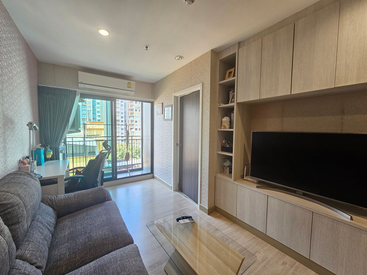 ขายคอนโดปิ่นเกล้า จรัญสนิทวงศ์ : ขายรับค่าเช่าต่ออีก 1 ปี ชั้นไม่สูง วิวสวนหรือเมืองเลือกได้ตามใจ Thana Astoria Pinklao 