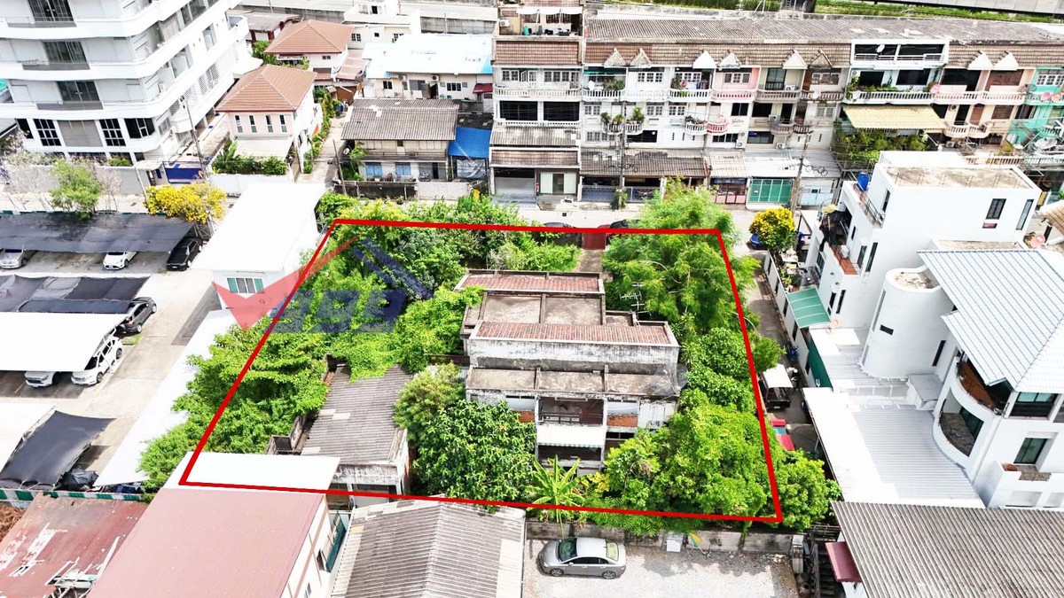For SaleHouseBang Sue, Wong Sawang, Tao Pun : Land for sale with a house with a 2 -story house with a style near MRT.