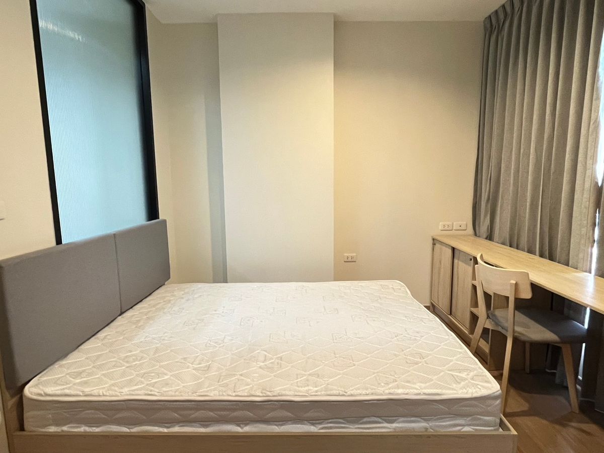 For RentCondoPathum Thani,Rangsit, Thammasat : 𝐂𝐎𝐌𝐌𝐎𝐍 𝐓𝐔 Empty room for rent Quality social condo Attached to Thammasat Rangsit fence