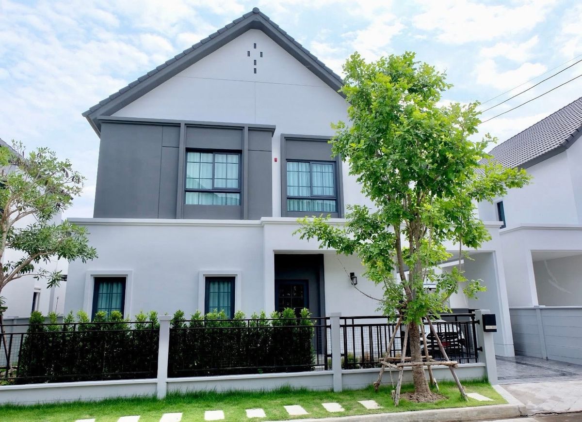 ขายบ้านบางนา แบริ่ง ลาซาล : 💗𝐂𝐄𝐍𝐓𝐑𝐎 𝐁𝐀𝐍𝐆𝐍𝐀 – บ้านเดี่ยวหรู ติด Mega Bangna