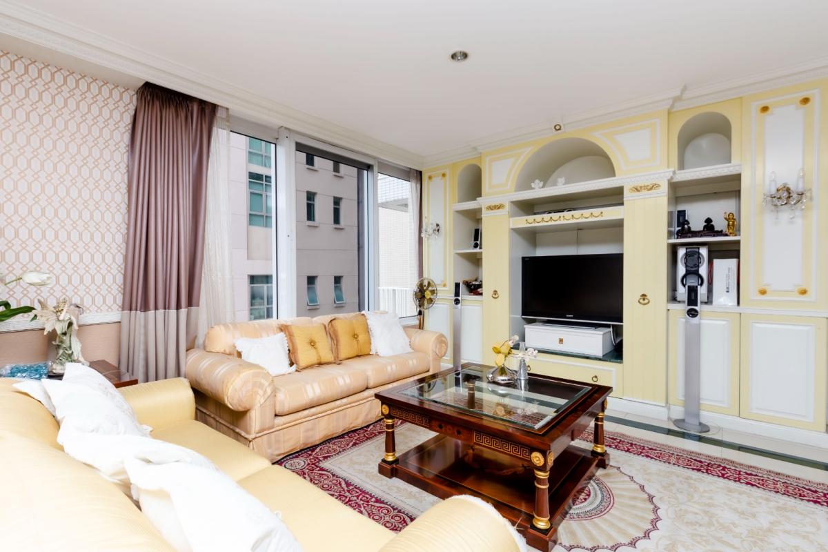 For SaleCondoWitthayu, Chidlom, Langsuan, Ploenchit : 🔥Urgent Sale + 🔥LangSuan Ville, near BTS Chidlom and BTS Ratchadamri, fully furnished, ready to move in.