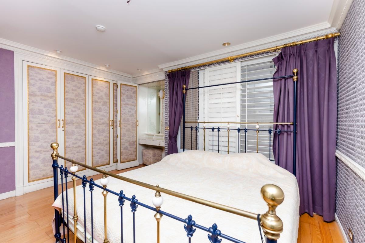 For SaleCondoWitthayu, Chidlom, Langsuan, Ploenchit : 🔥Urgent Sale + 🔥LangSuan Ville, near BTS Chidlom and BTS Ratchadamri, fully furnished, ready to move in.