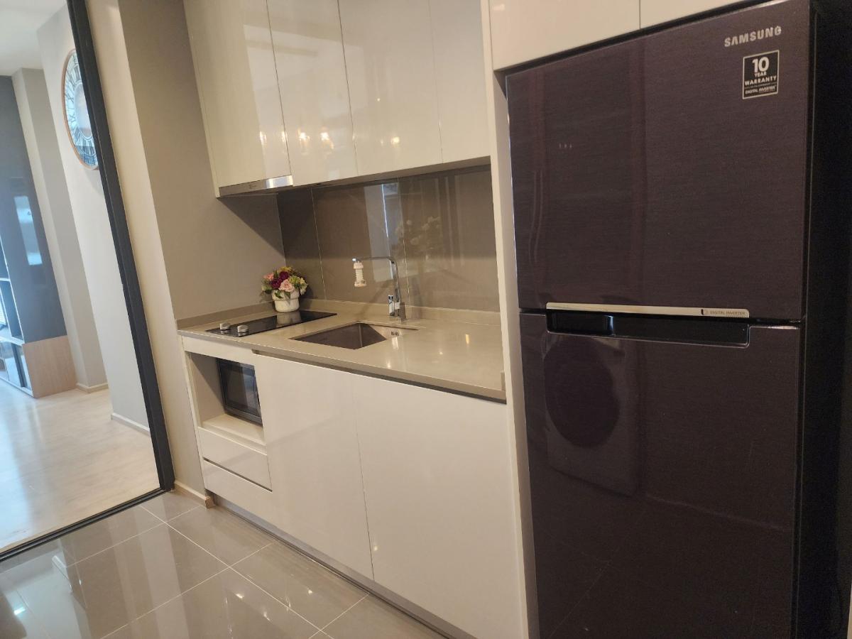 ขายคอนโดสุขุมวิท อโศก ทองหล่อ : 🔥ขายด่วน + 🔥เอ็ม ทองหล่อ 10 ใกล้ BTS เอกมัย เฟอร์นิเจอร์ครบ พร้อมเข้าอยู่