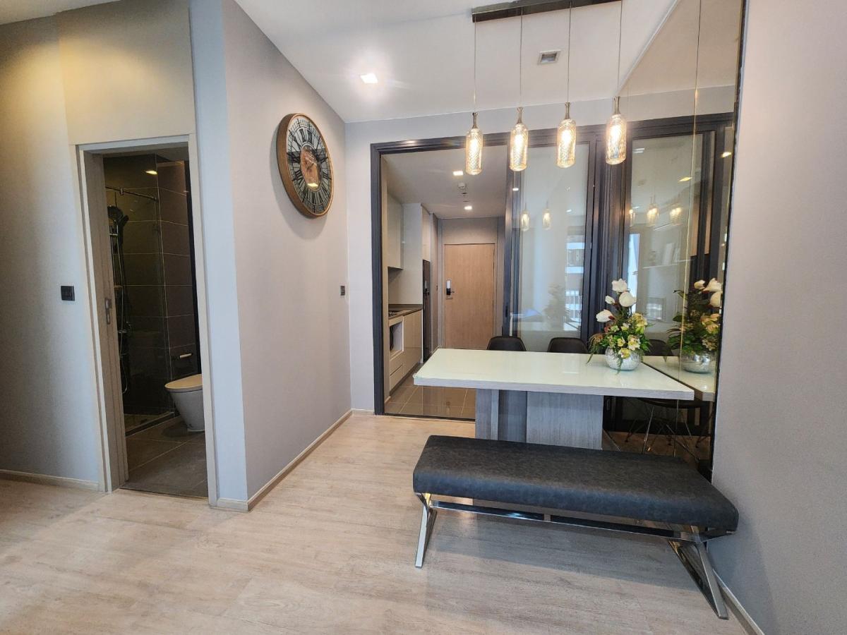 ขายคอนโดสุขุมวิท อโศก ทองหล่อ : 🔥ขายด่วน + 🔥เอ็ม ทองหล่อ 10 ใกล้ BTS เอกมัย เฟอร์นิเจอร์ครบ พร้อมเข้าอยู่