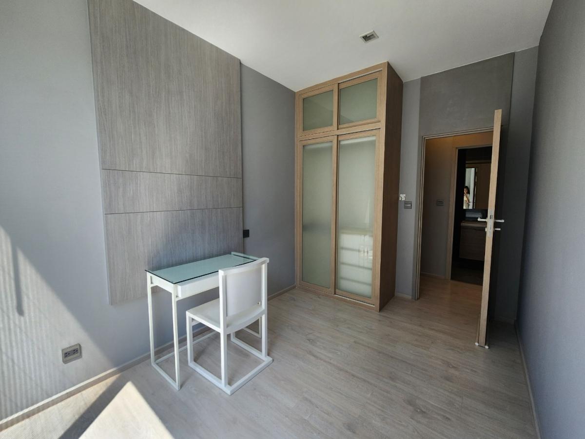 ขายคอนโดสุขุมวิท อโศก ทองหล่อ : 🔥ขายด่วน + 🔥เอ็ม ทองหล่อ 10 ใกล้ BTS เอกมัย เฟอร์นิเจอร์ครบ พร้อมเข้าอยู่