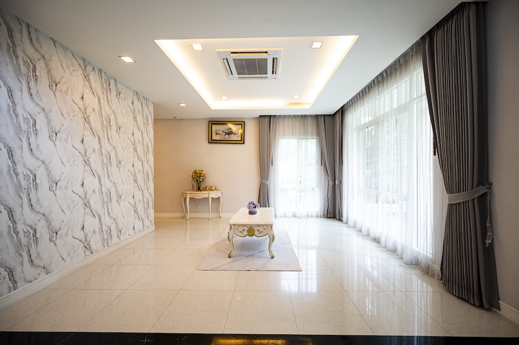 ขายบ้านบางนา แบริ่ง ลาซาล : 🔥ขายด่วน + 🔥นาราสิริ บางนา ใกล้ Mega บางนา และสนามบินสุวรรณภูมิ เฟอร์นิเจอร์ครบ พร้อมเข้าอยู่