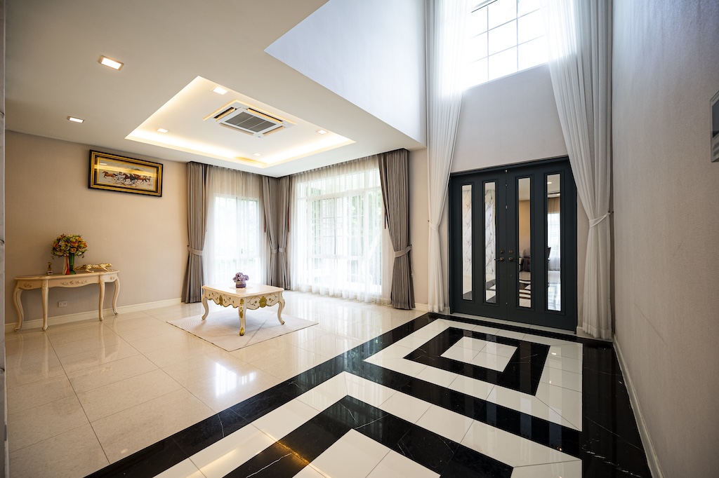 ขายบ้านบางนา แบริ่ง ลาซาล : 🔥ขายด่วน + 🔥นาราสิริ บางนา ใกล้ Mega บางนา และสนามบินสุวรรณภูมิ เฟอร์นิเจอร์ครบ พร้อมเข้าอยู่