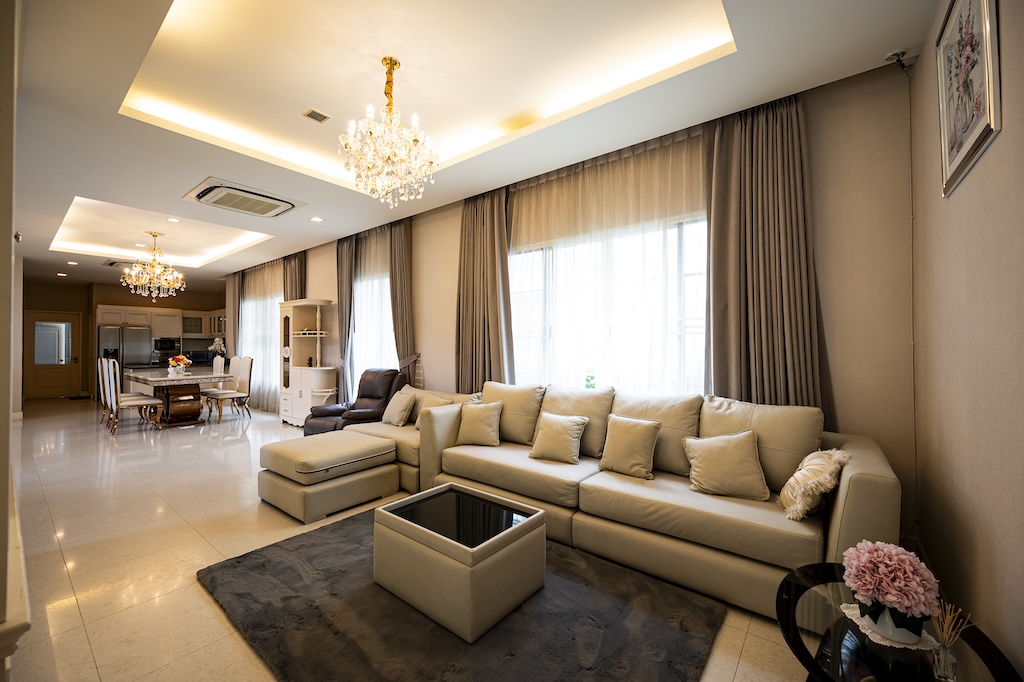 ขายบ้านบางนา แบริ่ง ลาซาล : 🔥ขายด่วน + 🔥นาราสิริ บางนา ใกล้ Mega บางนา และสนามบินสุวรรณภูมิ เฟอร์นิเจอร์ครบ พร้อมเข้าอยู่