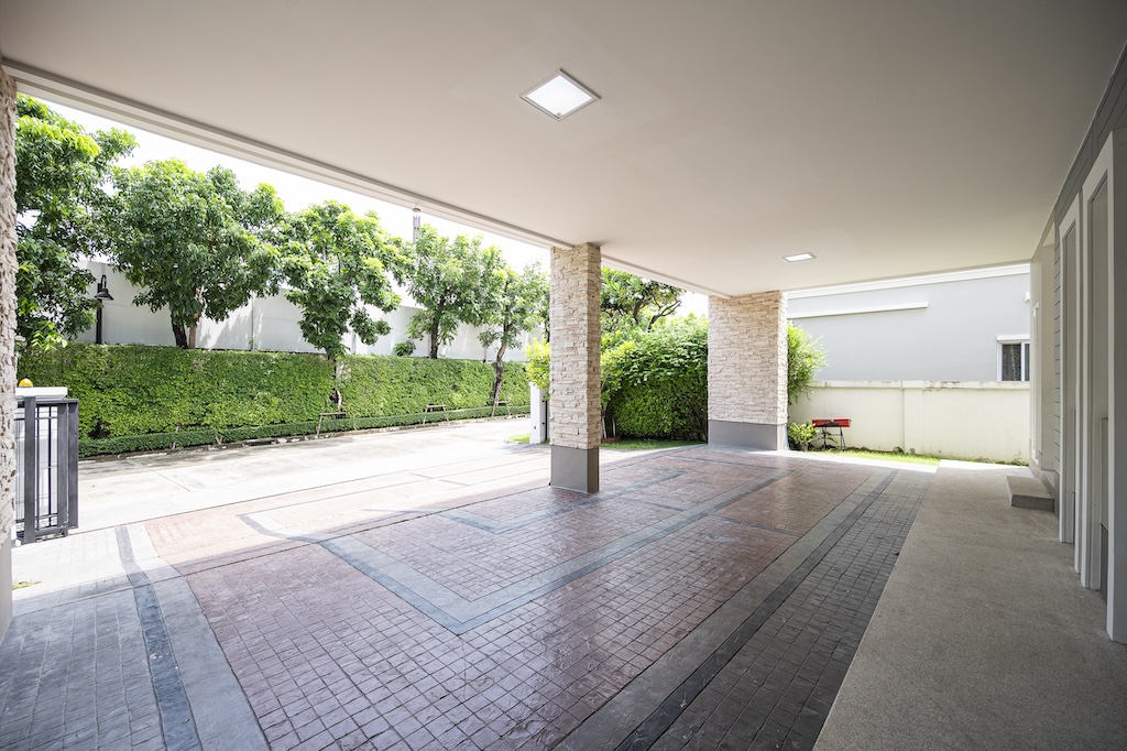 ขายบ้านบางนา แบริ่ง ลาซาล : 🔥ขายด่วน + 🔥นาราสิริ บางนา ใกล้ Mega บางนา และสนามบินสุวรรณภูมิ เฟอร์นิเจอร์ครบ พร้อมเข้าอยู่