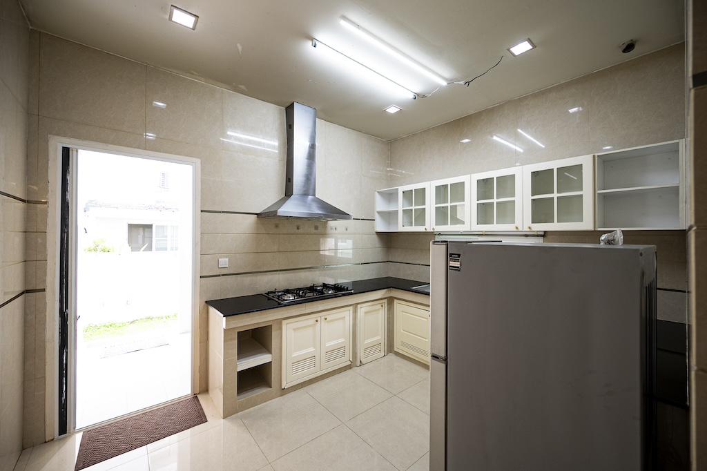 ขายบ้านบางนา แบริ่ง ลาซาล : 🔥ขายด่วน + 🔥นาราสิริ บางนา ใกล้ Mega บางนา และสนามบินสุวรรณภูมิ เฟอร์นิเจอร์ครบ พร้อมเข้าอยู่