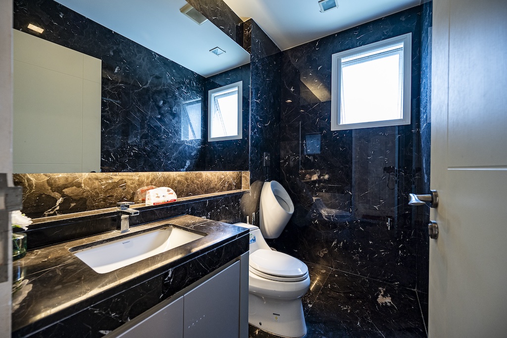 ขายบ้านบางนา แบริ่ง ลาซาล : 🔥ขายด่วน + 🔥นาราสิริ บางนา ใกล้ Mega บางนา และสนามบินสุวรรณภูมิ เฟอร์นิเจอร์ครบ พร้อมเข้าอยู่