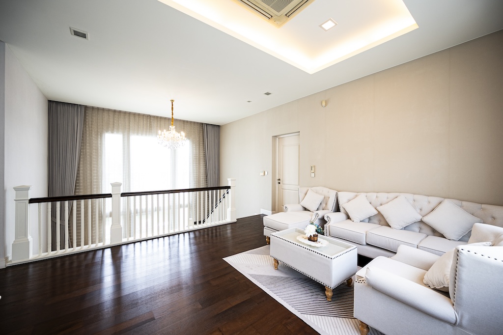 ขายบ้านบางนา แบริ่ง ลาซาล : 🔥ขายด่วน + 🔥นาราสิริ บางนา ใกล้ Mega บางนา และสนามบินสุวรรณภูมิ เฟอร์นิเจอร์ครบ พร้อมเข้าอยู่