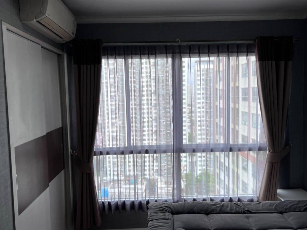 For RentCondoKhlongtoei, Kluaynamthai : 🔥Urgent Rent🔥 Lumpini Place Rama 4, fully furnished and equipped, near MRT Queen Sirikit National Convention Center and BTS Ekkamai.