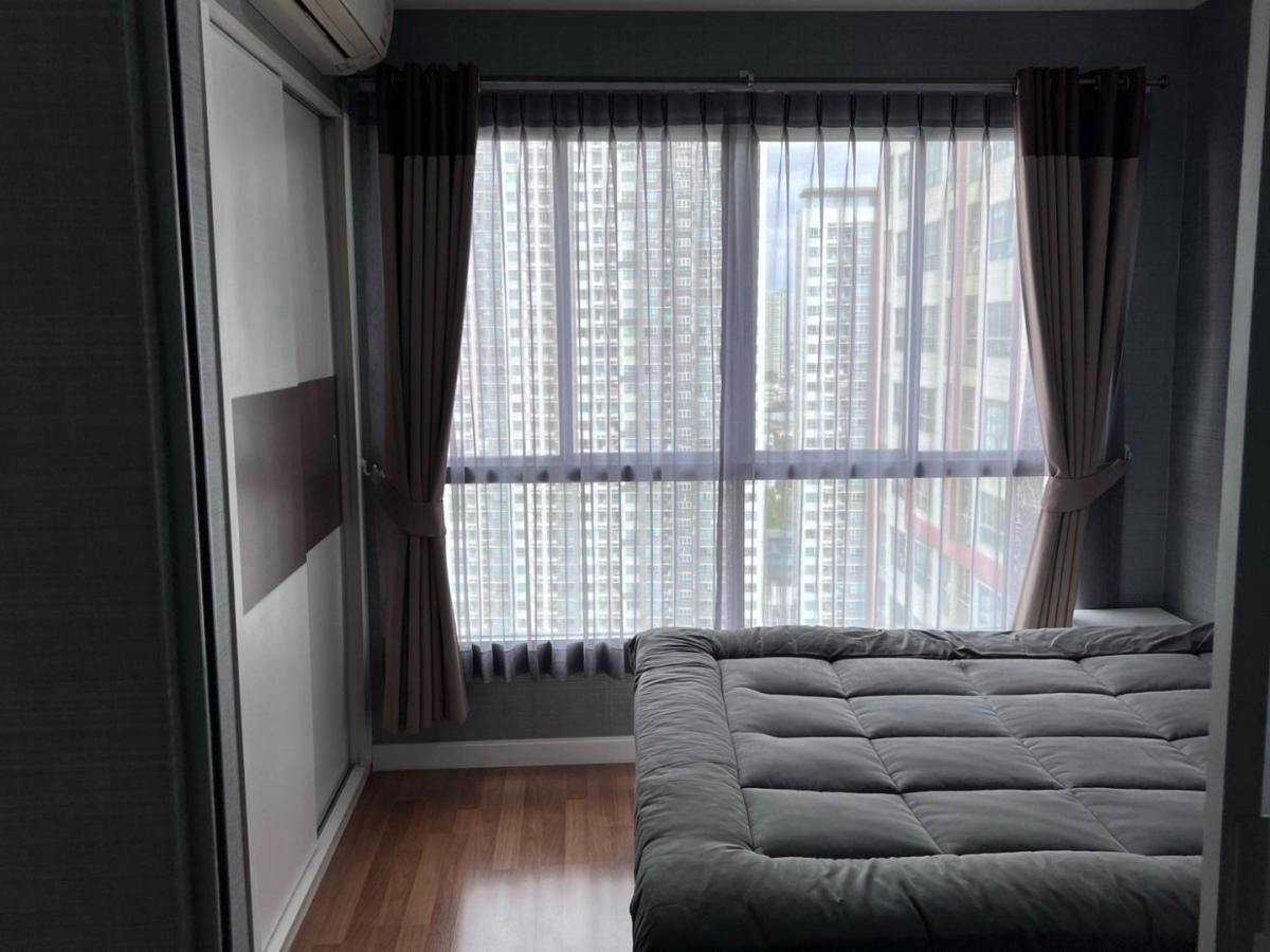 For RentCondoKhlongtoei, Kluaynamthai : 🔥Urgent Rent🔥 Lumpini Place Rama 4, fully furnished and equipped, near MRT Queen Sirikit National Convention Center and BTS Ekkamai.