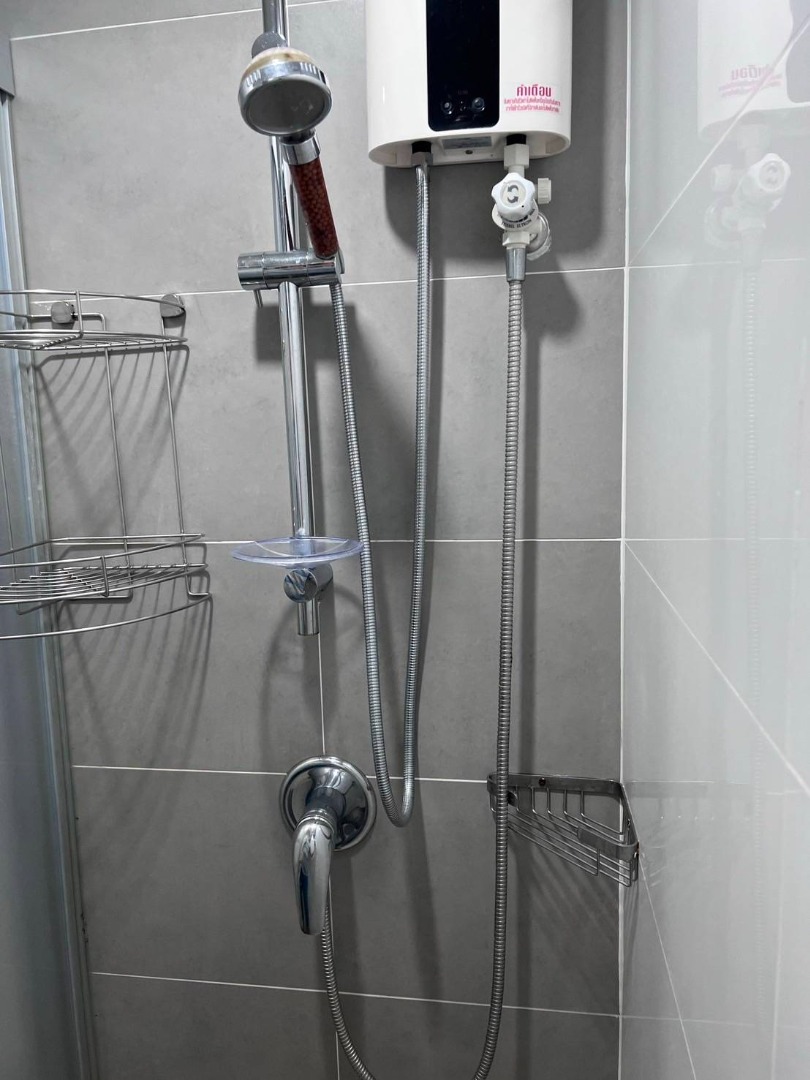 For RentCondoKhlongtoei, Kluaynamthai : 🔥Urgent Rent🔥 Lumpini Place Rama 4, fully furnished and equipped, near MRT Queen Sirikit National Convention Center and BTS Ekkamai.