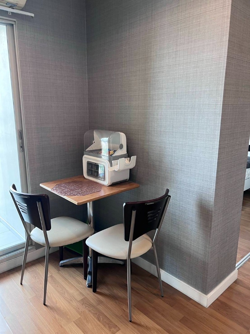 For RentCondoKhlongtoei, Kluaynamthai : 🔥Urgent Rent🔥 Lumpini Place Rama 4, fully furnished and equipped, near MRT Queen Sirikit National Convention Center and BTS Ekkamai.