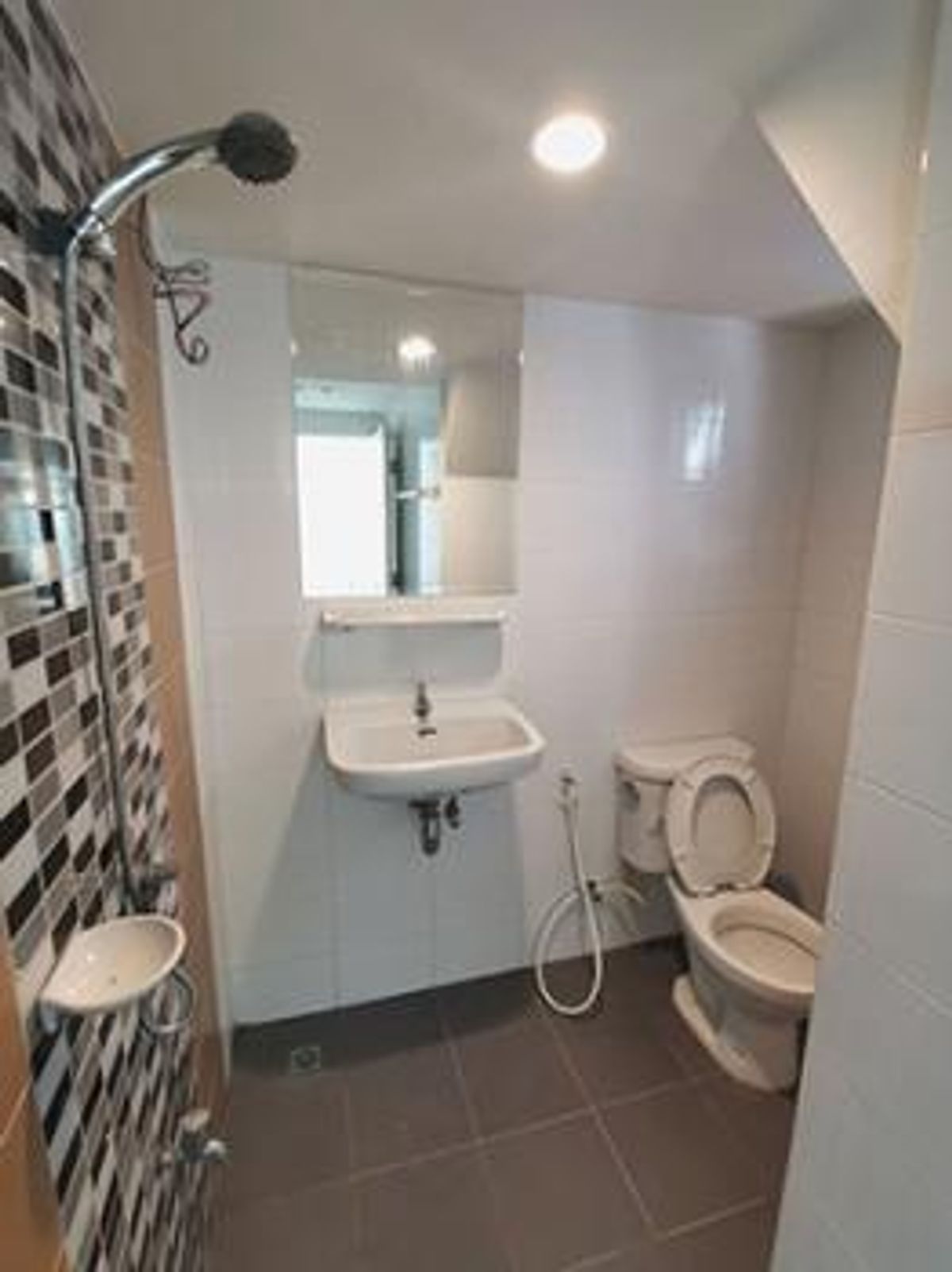 ขายทาวน์โฮมนนทบุรี บางใหญ่ บางบัวทอง : ขายทาวน์โฮม 2,200,000 (พร้อมผู้เช่า) - ซอยรร.สารสาสน์บางบัวทอง ต่อรองได้!