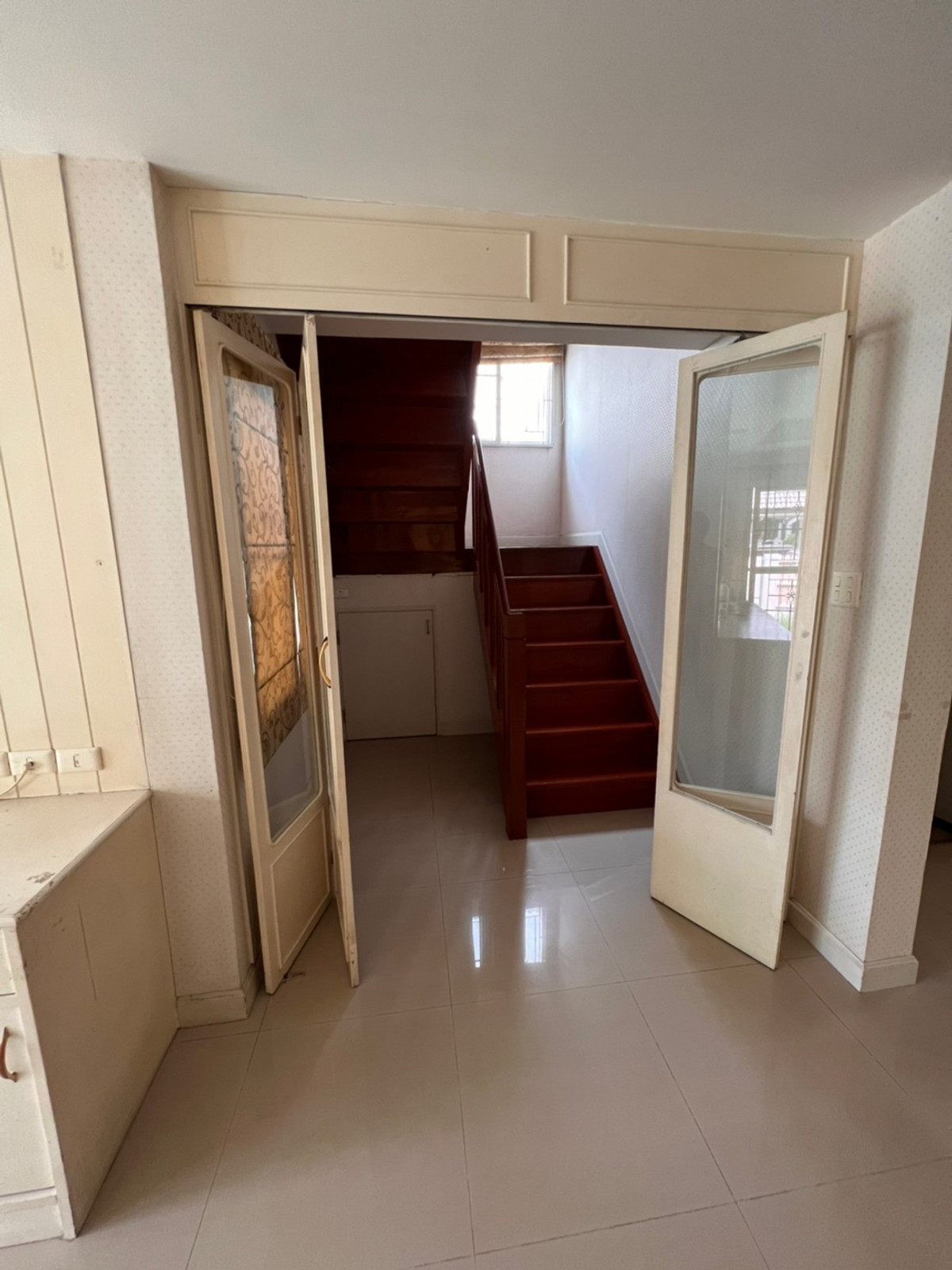 For RentHouseChaengwatana, Muangthong : house near Muang Thong Thani, 1 minute to Impact Arena, 5 minutes to Government Complex.