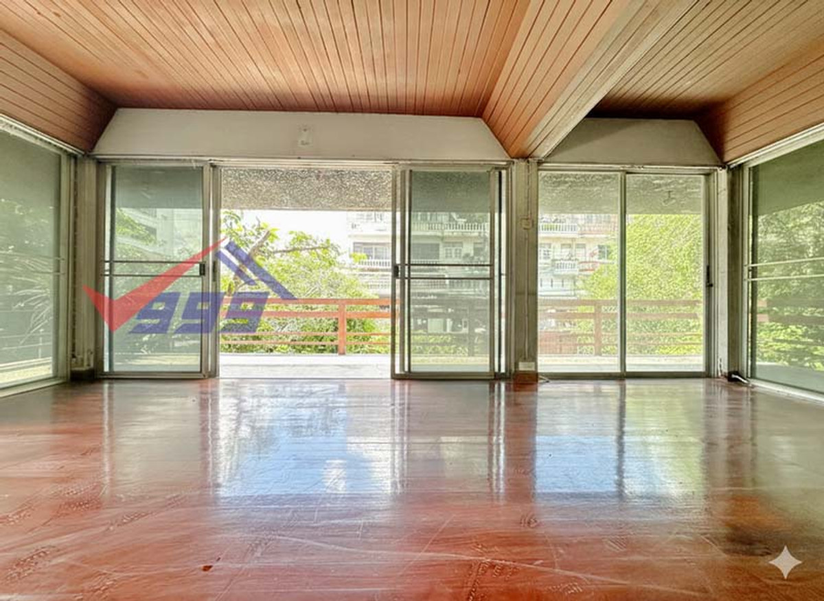 For SaleHouseBang Sue, Wong Sawang, Tao Pun : Land for sale with a house with a 2 -story house with a style near MRT.