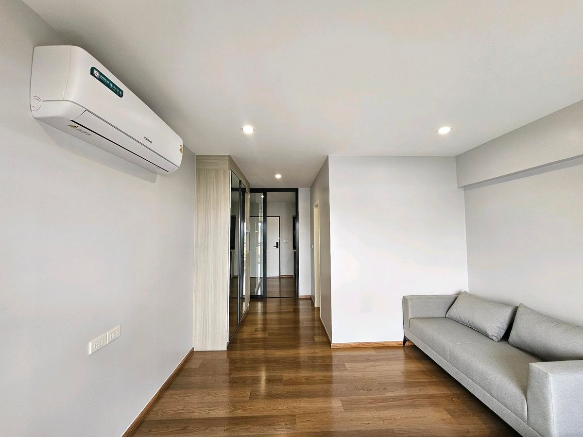 ขายคอนโดรามคำแหง หัวหมาก : คอนโดขนาด 30+ ใกล้มหาวิทยาลัยรามคำแหง ผ่อนเริ่มต้น 8,500 บาท ฟรีเฟอร์ เครื่องใช้ไฟฟ้า 4 อย่าง เข้าถึงถนนเส้นสำคัญเลียบด่วนรามอินทรา - รามคำแหง- พระราม9