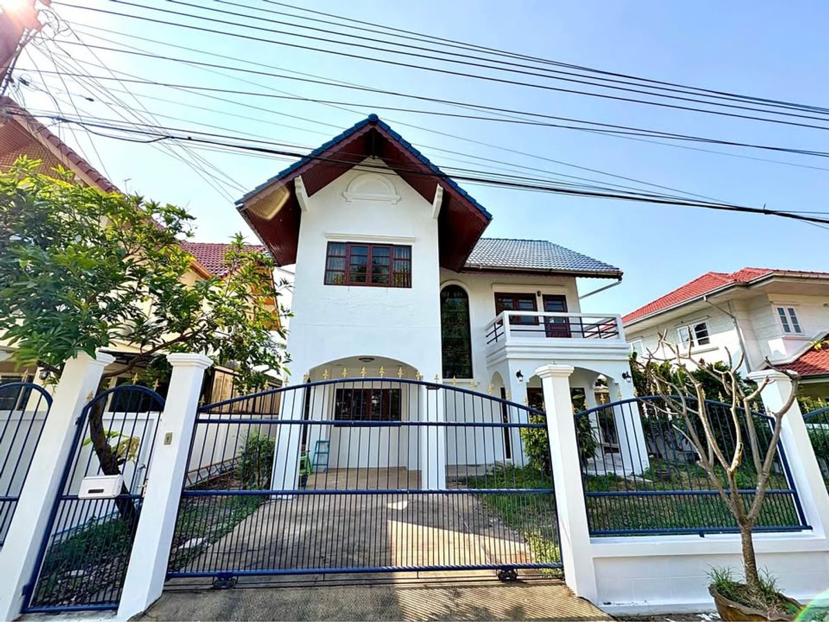 ให้เช่าบ้านแจ้งวัฒนะ เมืองทอง : บ้านเดี่ยว 3ห้องนอน พึ่งรีโนเวท ซอยตรงข้ามเซ็นทรัลแจ้ง เลี้ยงแมวได้