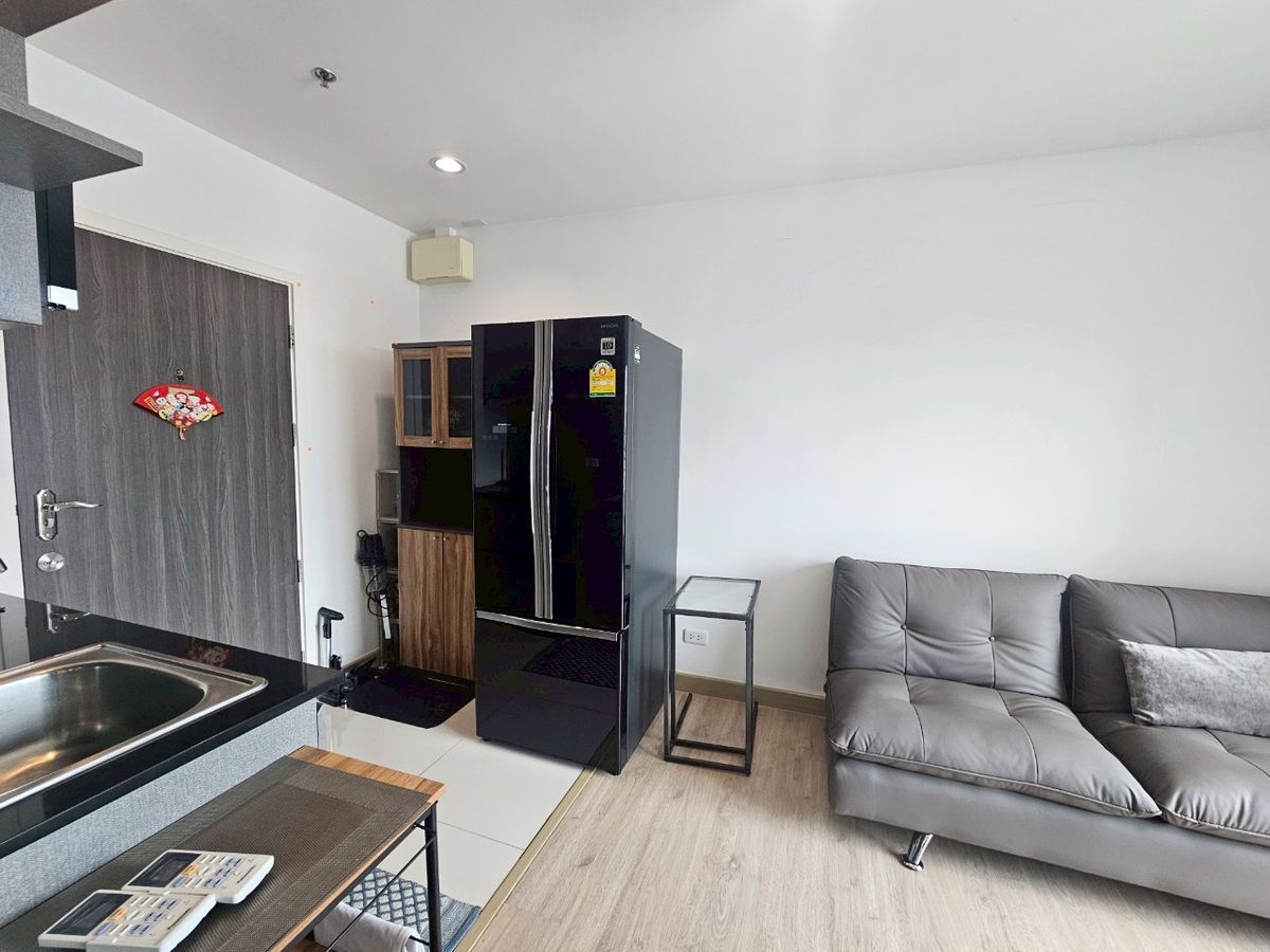 ให้เช่าคอนโดปิ่นเกล้า จรัญสนิทวงศ์ : เต็มตากับทีวี 65 นิ้ว ฟินจิกหมอกับซีรีย์ยาวไป ที่ Thana Astoria Pinklao