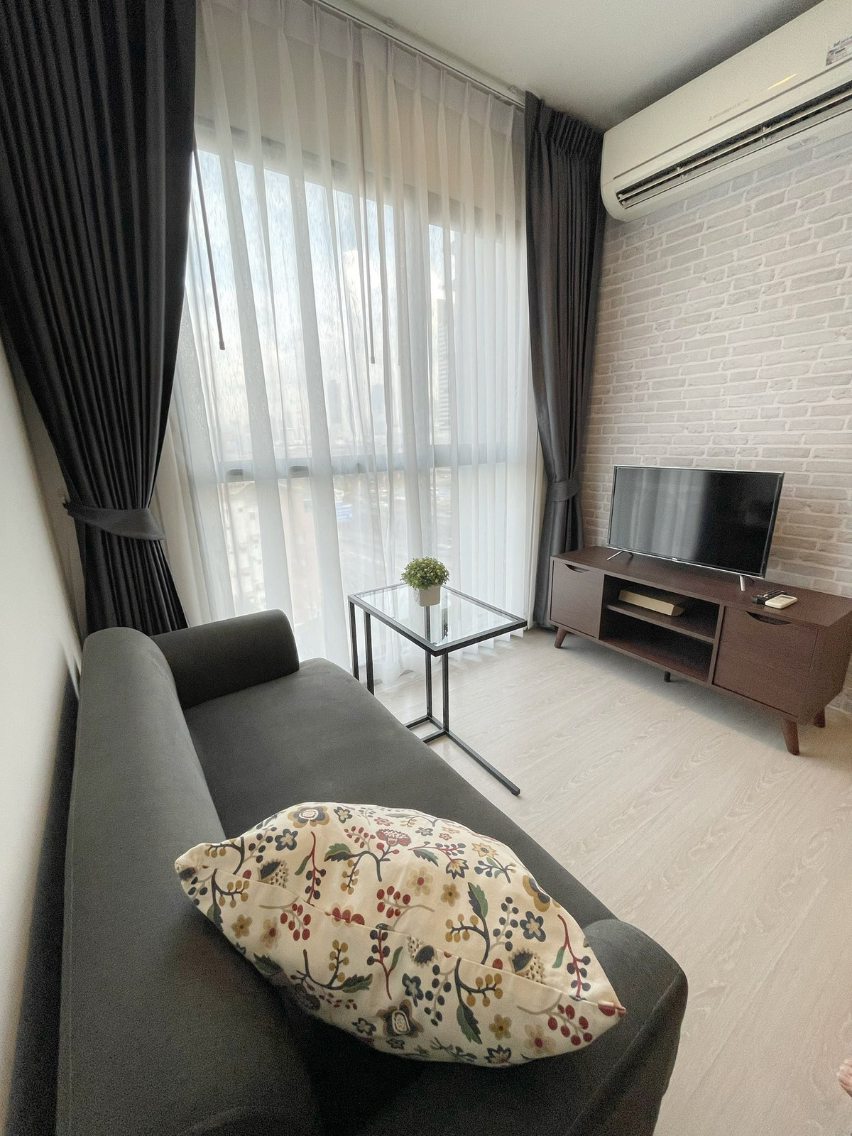 For SaleCondoRama9, Petchburi, RCA : The best value! [RHYTHM Asoke 2] 1 Bedroom 30.41 Sq. 3.39 million! Rare price, good yeild, good investment. Interested contact: 081-152-6154 agent