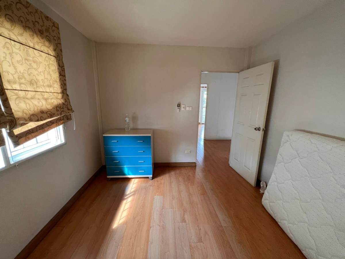 For RentHouseChaengwatana, Muangthong : house near Muang Thong Thani, 1 minute to Impact Arena, 5 minutes to Government Complex.