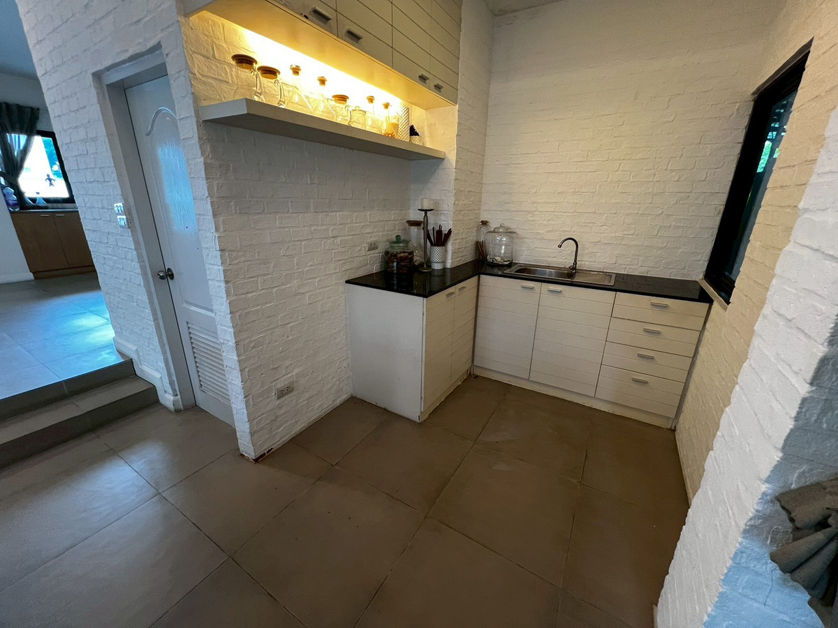 ให้เช่าทาวน์โฮมพระราม 5 ราชพฤกษ์ บางกรวย : บ้านแฝด จดบริษัท ทำออฟฟิศได้ หน้ากว้าง9เมตร ติดถนนราชพฤกษ์ 3ห้องนอน 4ห้องน้ำ