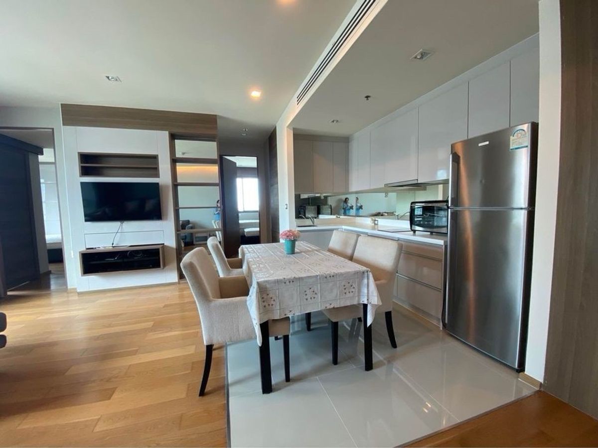 ขายคอนโดสาทร นราธิวาส : ✨ 👍ขายพร้อมผู้เช่า ถึงเดือน พ.ย. 2570
ราคาจับต้องได้ เหมาะทั้งอยู่อาศัยหรือเพื่อลงทุน ทำเลดี เดินทางสะดวก เข้า-ออกได้ทั้งจากซอยสีลม 9 และสาทร ซอย 10 และ 12