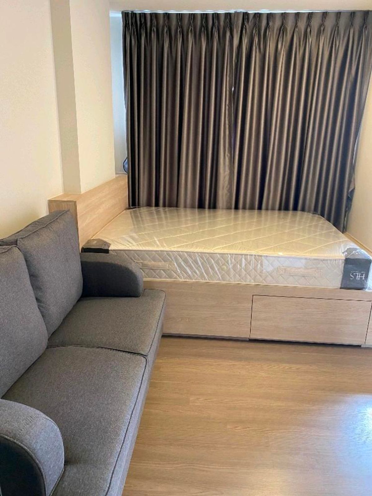 For RentCondoBangna, Bearing, Lasalle : Condo for Rent The Muve Bangna. Watch the room. 👉Line: @propertyfinde