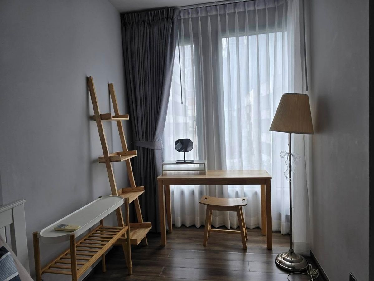 For RentCondoSukhumvit, Asoke, Thonglor : CEIL BY SANSIRI condo is convenient to travel near the BTS train.