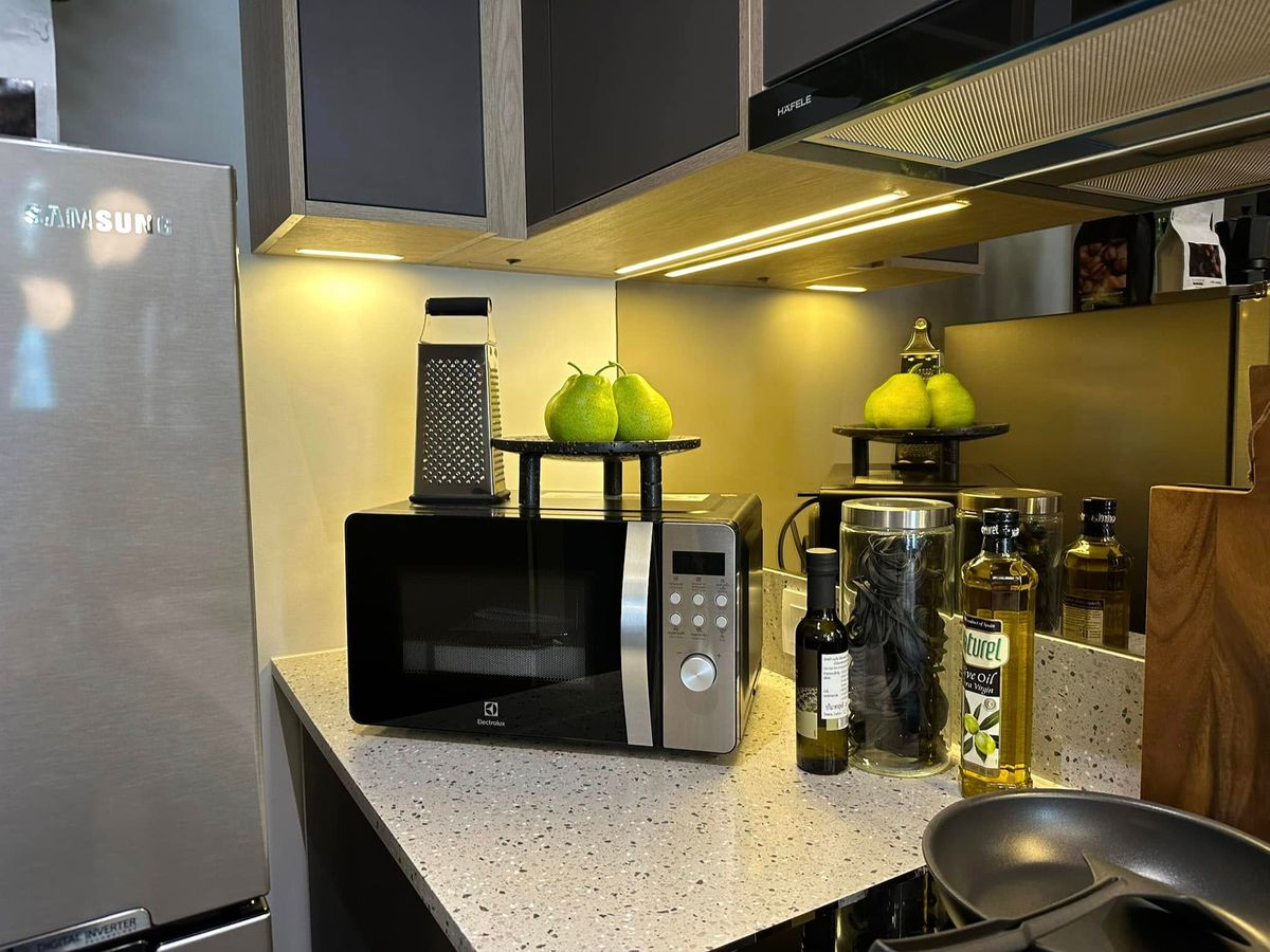 ให้เช่าคอนโดสยาม จุฬา สามย่าน : Chapter Chula Samyan【𝐑𝐄𝐍𝐓】🔥คุมโทนเข้มตัดกับวัสดุพรีเมียมอย่างลงตัว เชื่อมทุกฟังก์ชันให้ใช้งานง่าย🔥  ติดต่อไลน์ไอดี: @hacondo