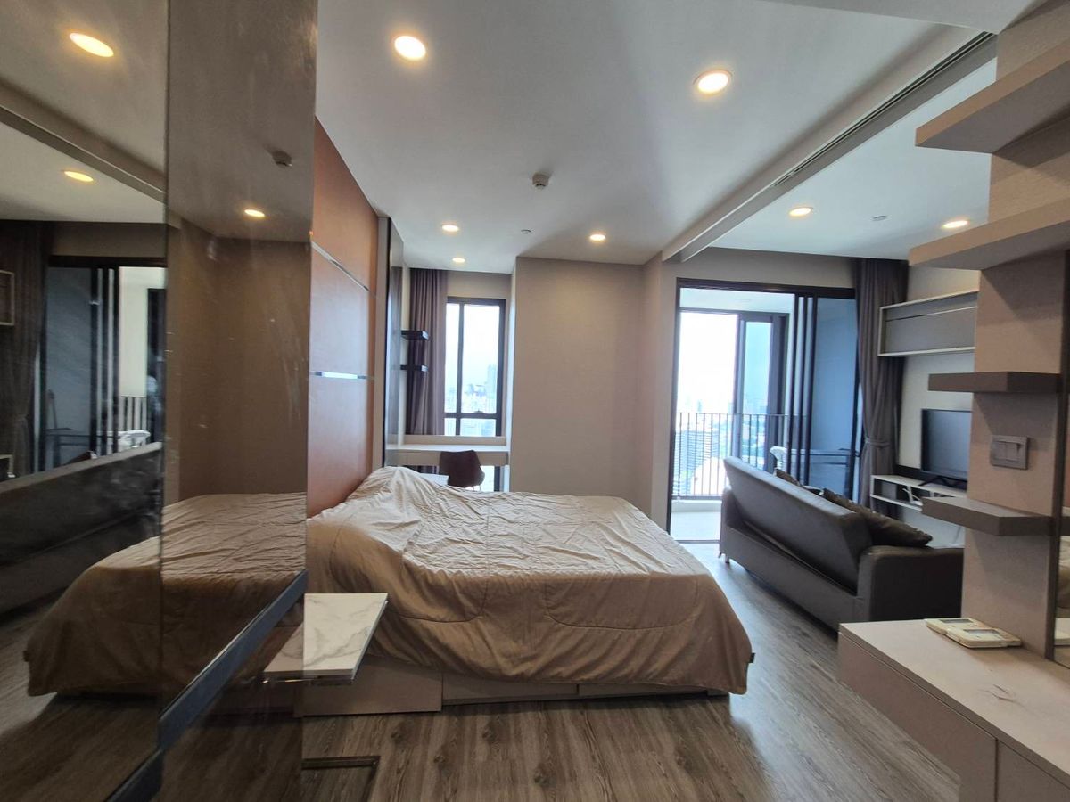 ขายคอนโดสยาม จุฬา สามย่าน : เจ้าของขายขาดทุน แอชตัน จุฬา-สีลม  1 ห้องนอน 34 ตรม เพียง 6.5 ล้านเท่านั้น โค้วต้าต่างชาติ 