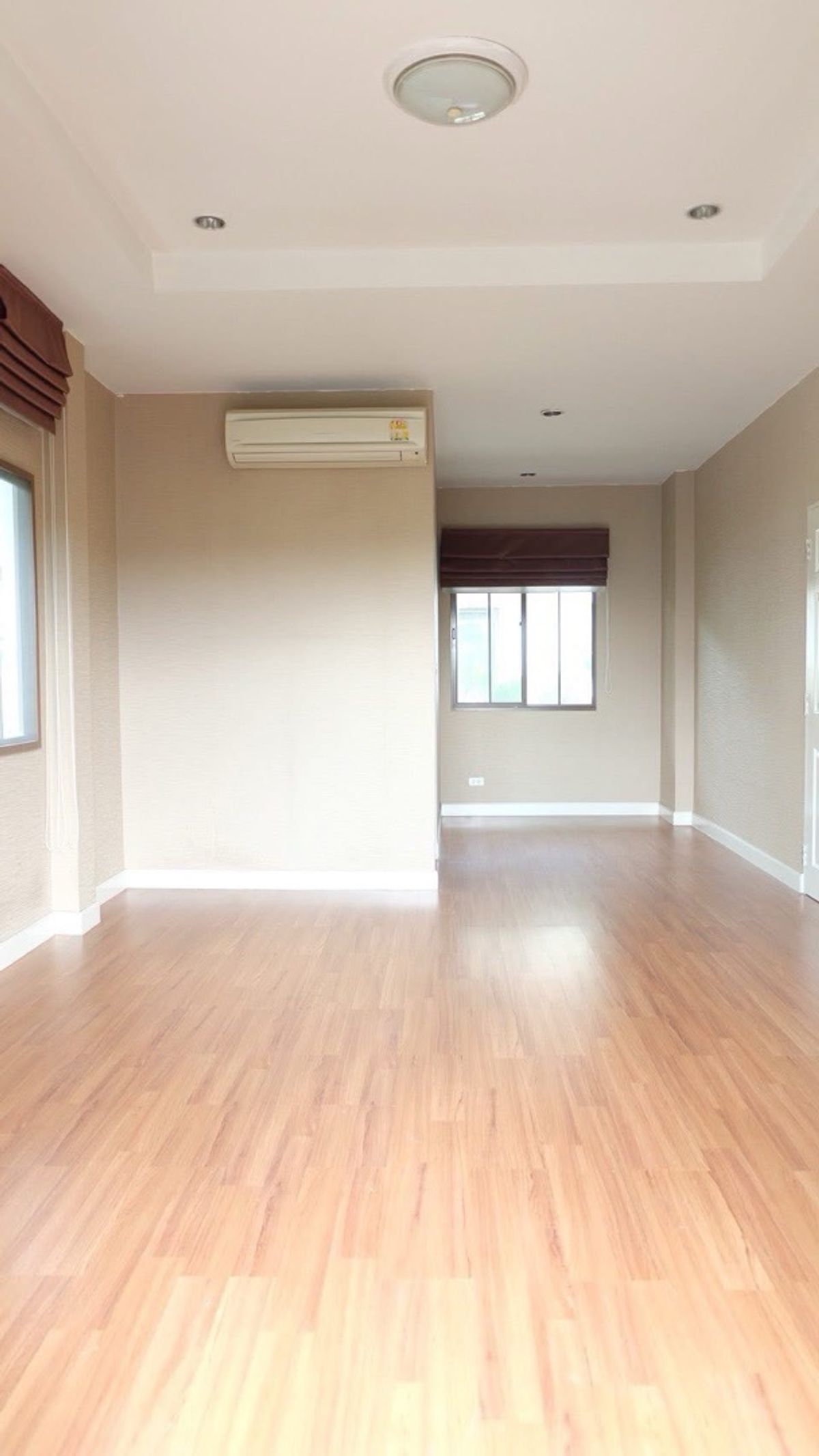 ขายบ้านบางนา แบริ่ง ลาซาล : 🏠✨ขายเศรษฐสิริ ซอยราชวินิต ติดเมกา บางนา 