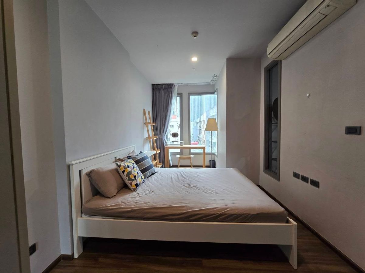 For RentCondoSukhumvit, Asoke, Thonglor : CEIL BY SANSIRI condo is convenient to travel near the BTS train.