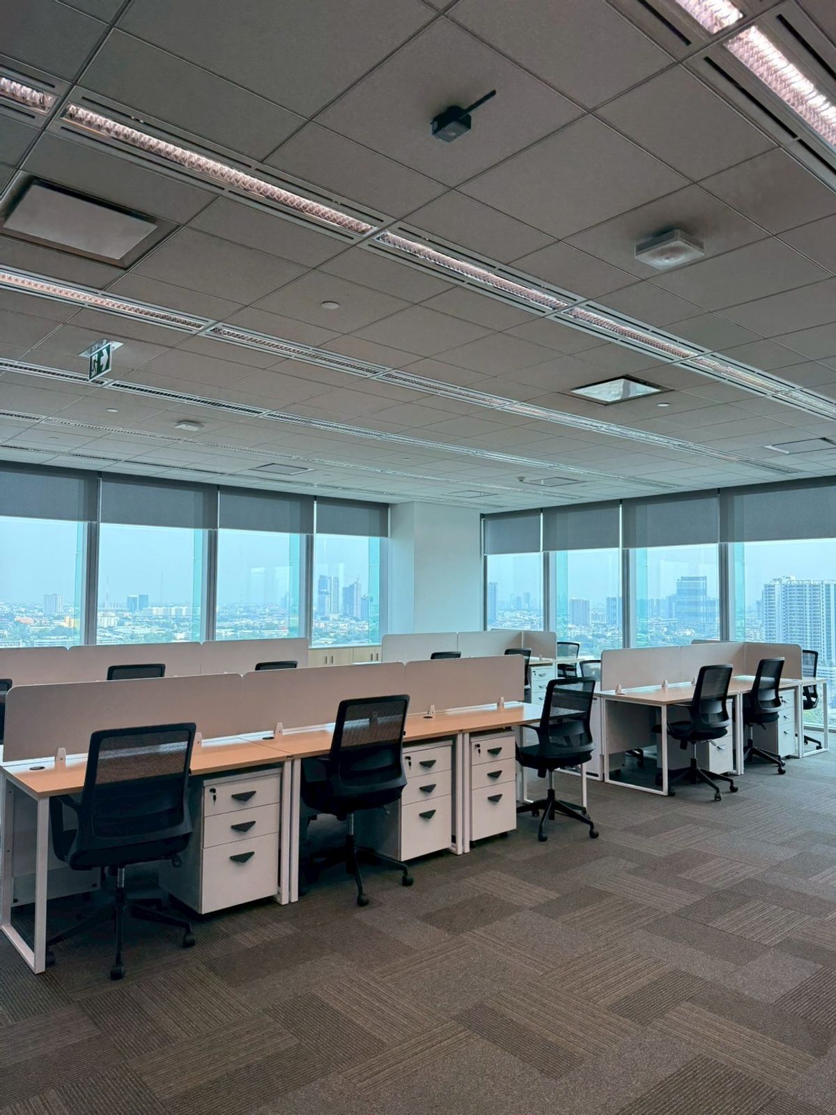 For RentOfficeAri,Anusaowaree : Tipco Tower Office Building for rent in Ari Pradiphat, size 690 sq.m. ✨