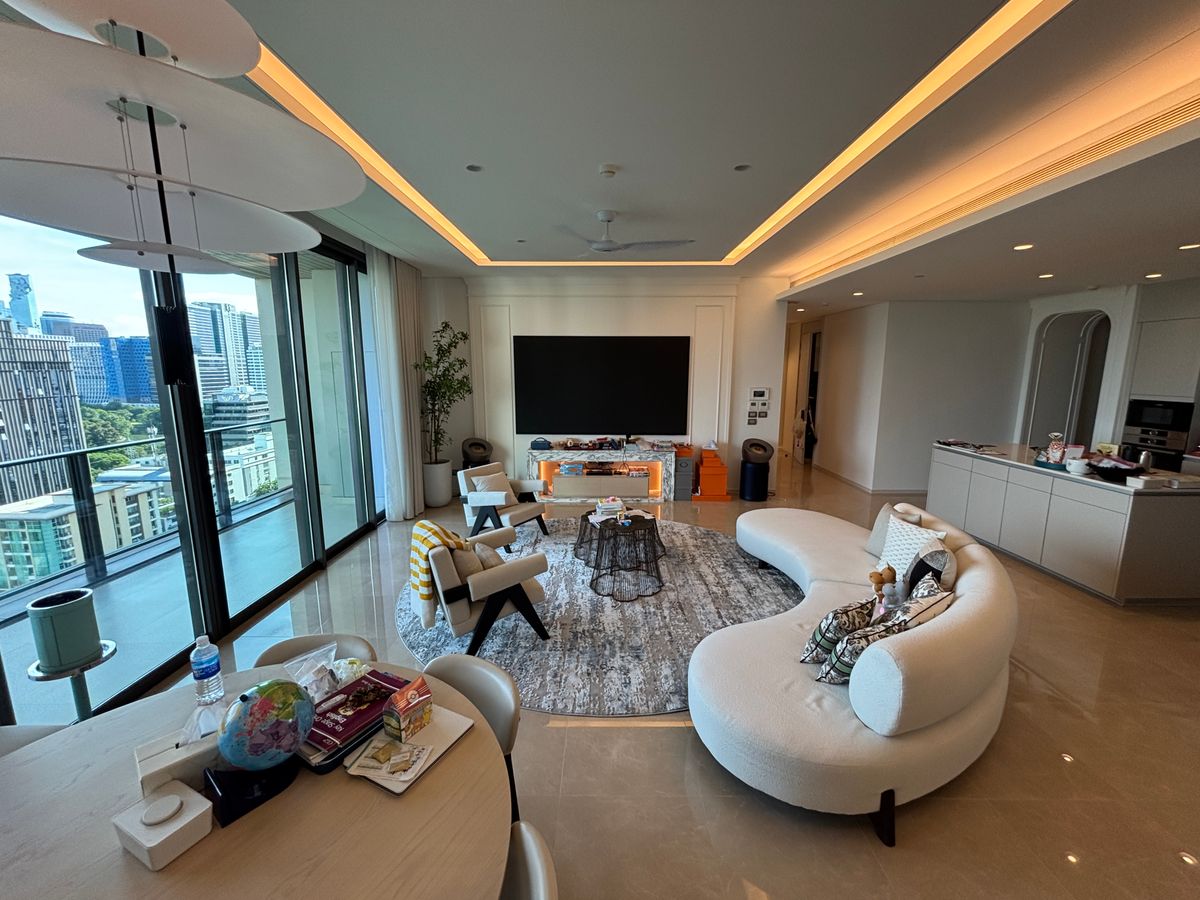 ขายคอนโดวิทยุ ชิดลม หลังสวน : Foreginer Quota ขายคอนโด The Residences at Sindhorn Kempinski ราคา 69,900,000 บาท [KMs250601]