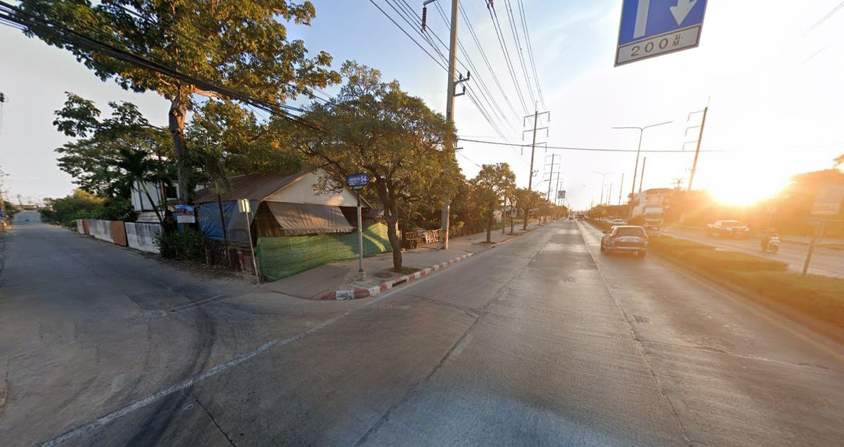 ขายที่ดินลาดกระบัง สุวรรณภูมิ : โอกาสทอง! ขายที่ดินแปลงสวย 3 ไร่ 1 งาน 63 ตร.วา, หน้ากว้าง 50 เมตร, เหมาะลงทุนจัดสรร หรือ ธุรกิจ, เก็งกำไร ทำเลเติบโตเร็ว, ทำเลทอง ลาดกระบัง ใกล้สนามบินสุวรรณภูมิ