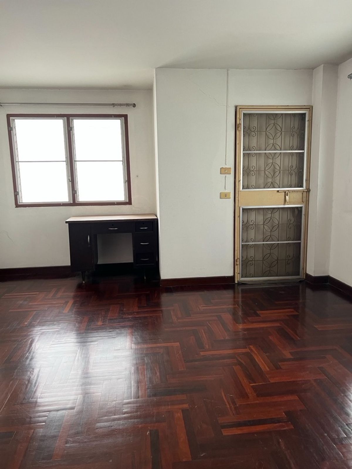 For SaleOfficeBangna, Bearing, Lasalle : 📢👇 4-Storey Building in Bangna-Trad Area – Ideal for Various Business Developments with Convenient Access via Multiple Routes