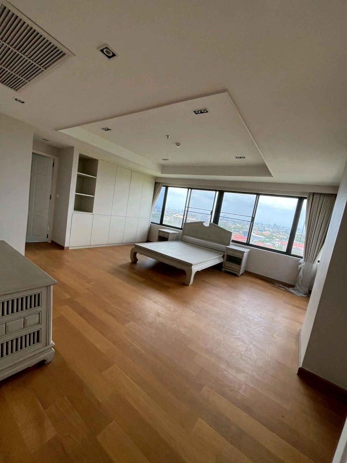 ให้เช่าคอนโดแจ้งวัฒนะ เมืองทอง : ให้เช่าห้อง Penthouses โครงการเลคชอร์ เวสต์ คอนโดมิเนียม นิชดาธานี (Lakeshore West Condominium Nichada Thani)